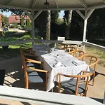 Romahegy Rendezvenyhaz Bed & Breakfast