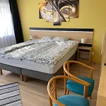 Romahegy Rendezvenyhaz Bed & Breakfast 4*
