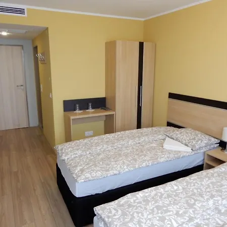 Romahegy Rendezvenyhaz Frühstückspension Kaposvár